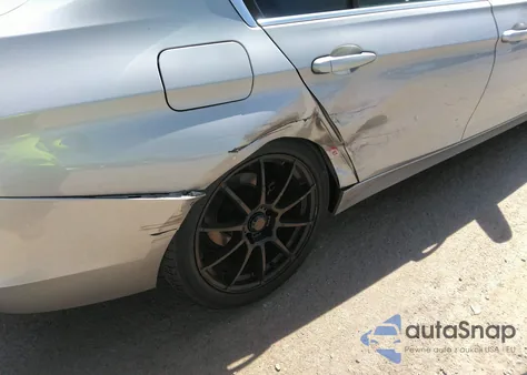 2013 BMW 328I xDrive z USA, uszkodzony, nr VIN WBA3B3C59DF535165